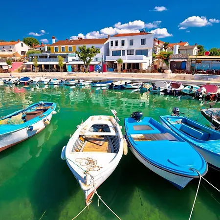 In - Insel Krk 33552 * Njivice